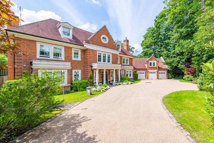 İngiltere'de konut fiyatları yıllık bazda yüzde 1,9 arttı