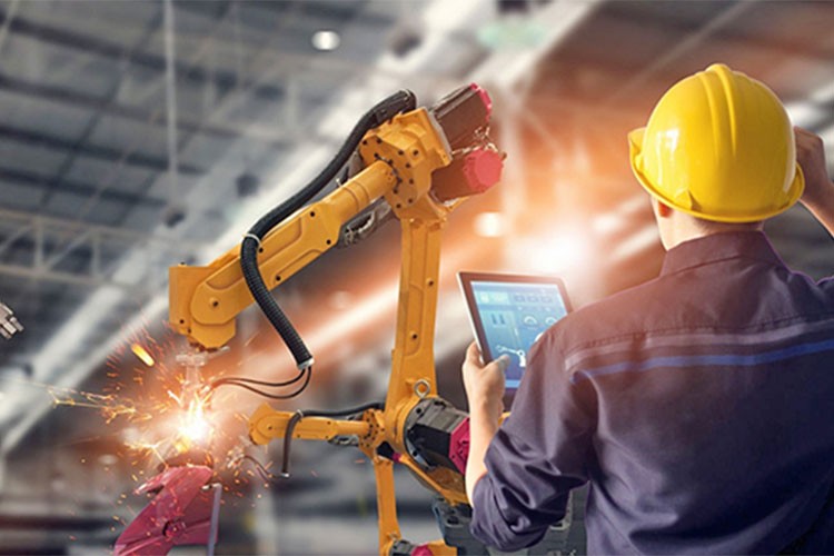 Sanayi üretimi aylık yüzde 0,7 arttı