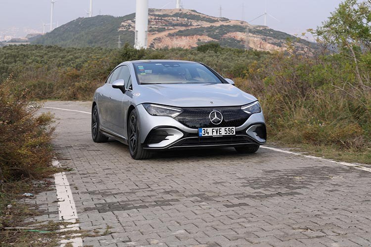 Mercedes-EQ elektrikli dönüşüme öncülük ediyor