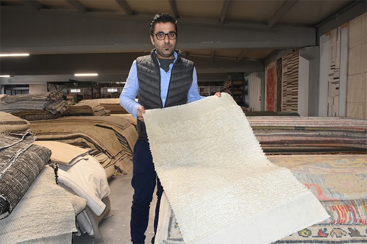 Malatya'da doğal yünden üretilen halılar ihrac ediliyor