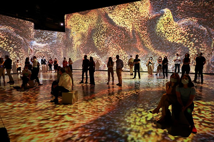 Paribu özel gösterimine yoğun ilgi