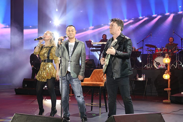 Pop müziğin nabzı Boğaz'da attı