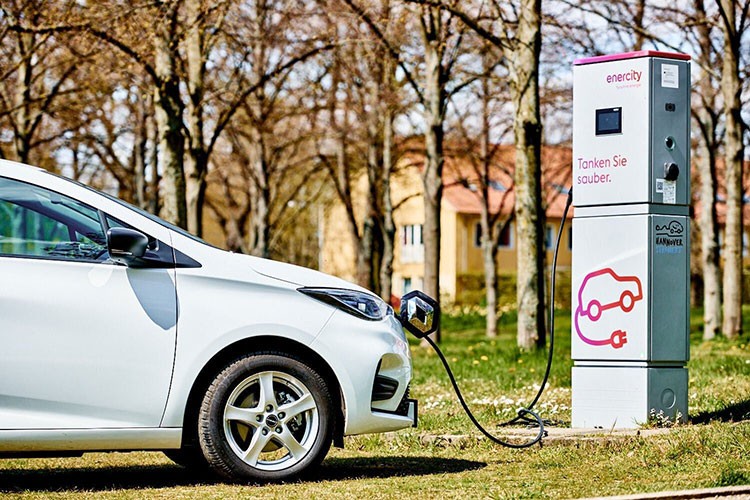 Konut sitelerinde "elektrikli şarj istasyonu" tartışmaların