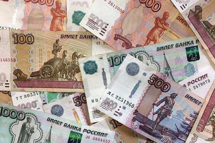 Rusya'nın bütçesi 9 ayda 1,7 trilyon ruble açık verdi