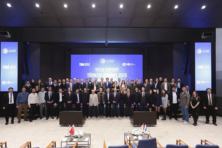 Biruni Teknopark Tech Export Türkiye Summit 2025'te ödül aldı