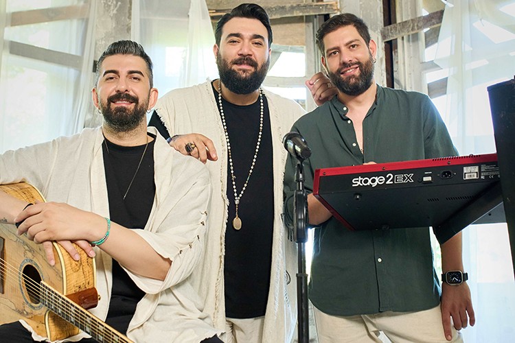 Sakiler'den "Sürgün Aşkımız"