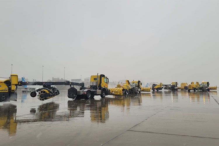 Sabiha Gökçen Havalimanı'ndaki uçuşlarda aksamalar yaşandı