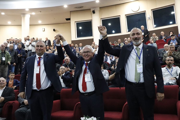 Türkiye Arı Yetiştiricileri Merkez Birliğine Ali Demir başkan seçildi