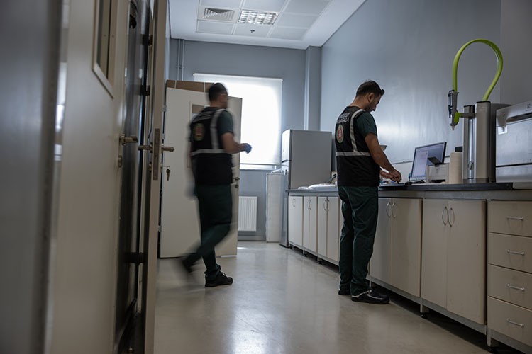 Gümrüklerde uyuşturucu analizlerinin sayısı artırıldı