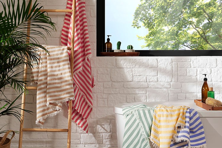 Plajdan banyoya yazın en hafif parçası