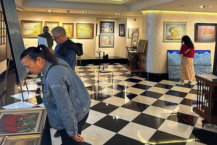 100. yıla 100 eserlik müzayede