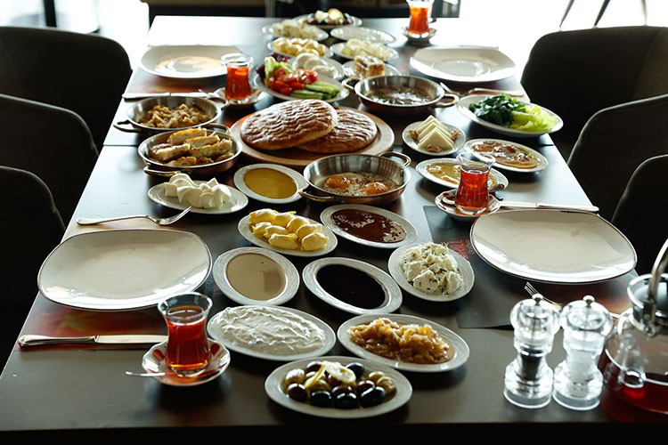 Van Kahvaltısı, Elite World'de