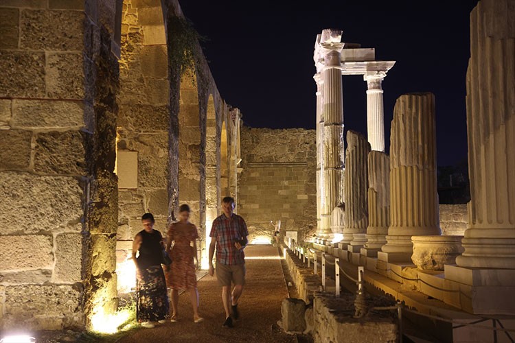 Gece müzeciliği Antalya'daki antik kentleri daha da canlandırdı