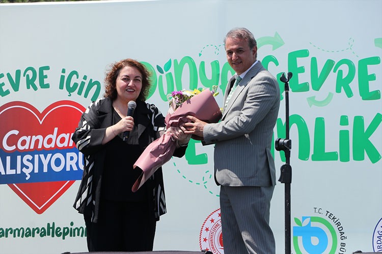 Plastik atıklar deniz canlılarını olumsuz etkiliyor