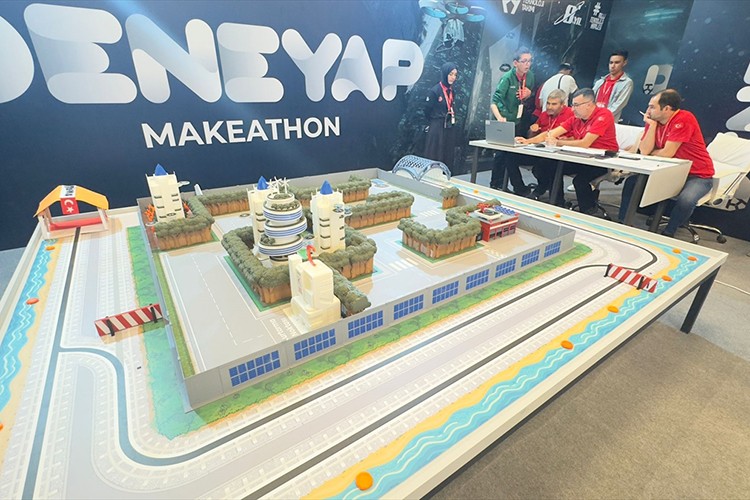 Öğrenciler "Akıllı Şehirler ve Ulaşım Teması" ile dereceye girmek için yarıştı