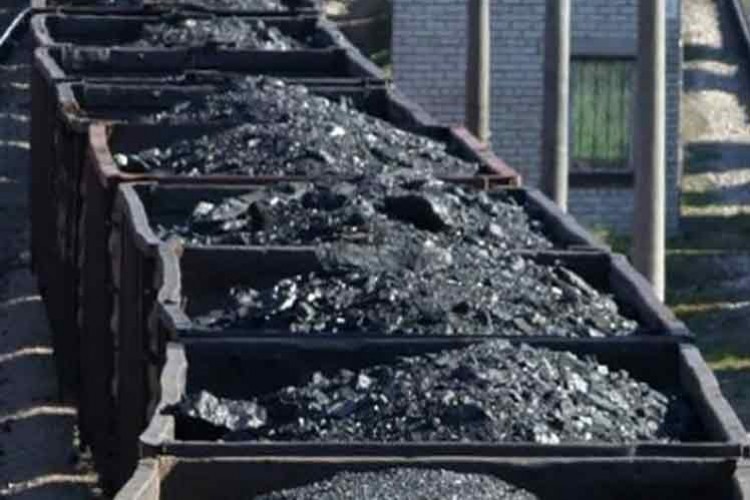 G-7 bakanları, kömür santrallerinin devreden çıkarılmasında "tarihe takıldı"