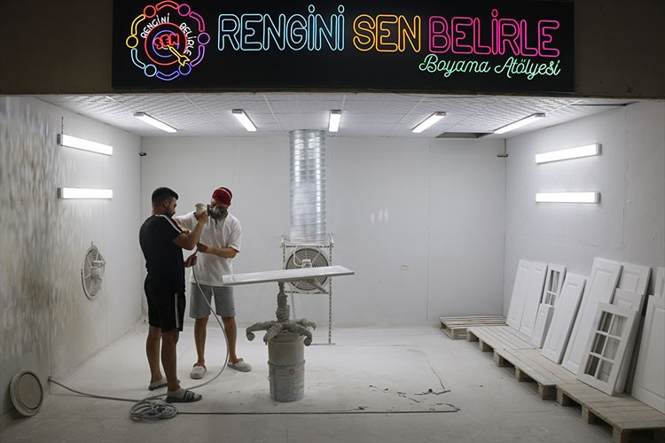 Hobiyle başladı 500 metrekarelik atölyeye taşıdı