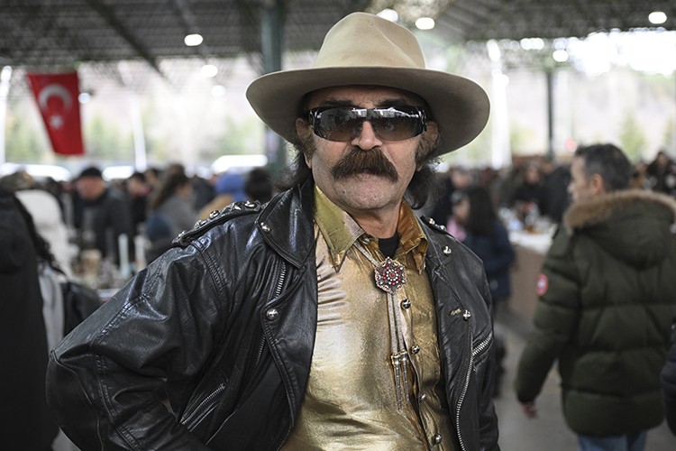 Antika Pazarı'nın Çorumlu kovboyu