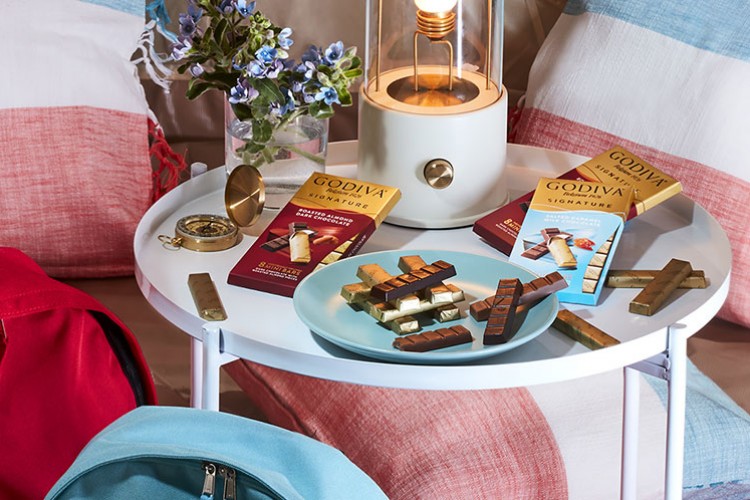 Harika anlarınıza eşlik ediyor