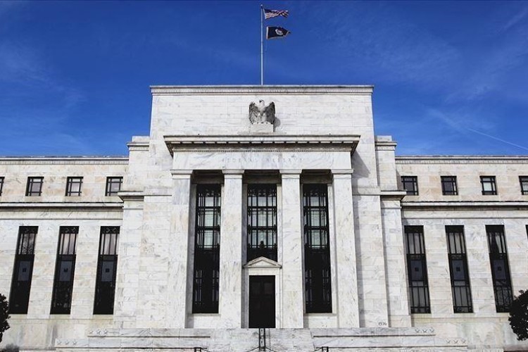 Fed, faiz indirimlerine başlamadan önce daha fazla güvene ihtiyaç duyduğunu bildirdi