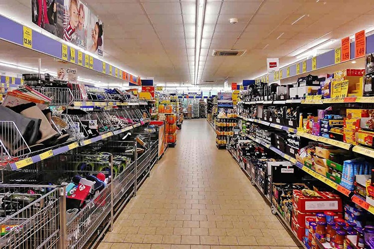 Sepeti atıştırmalıklar doldurdu