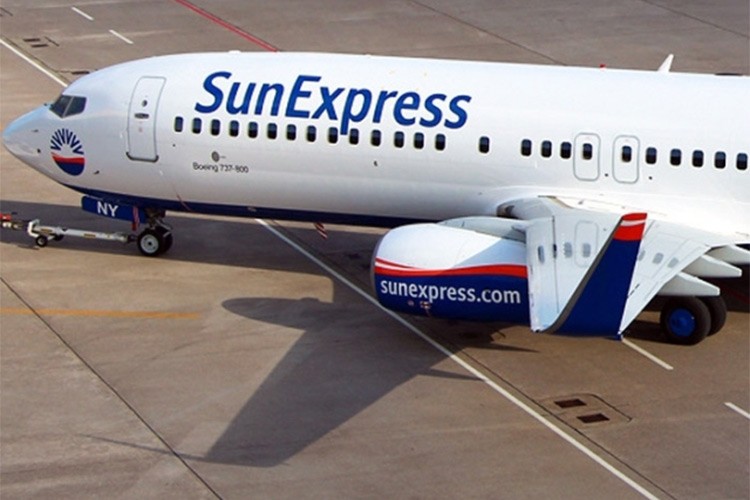 SunExpress 400 kabin memuru alacağını duyurdu