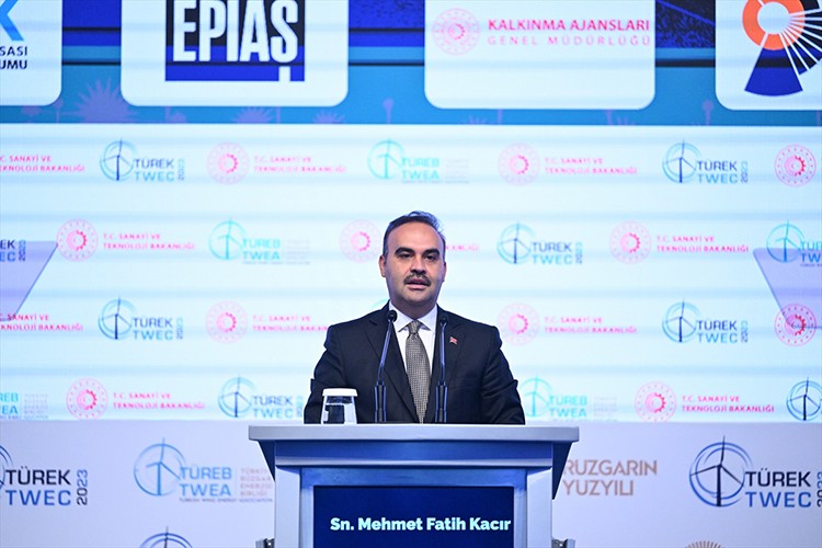 "Rüzgar enerjisine çok kıymet veriyoruz"