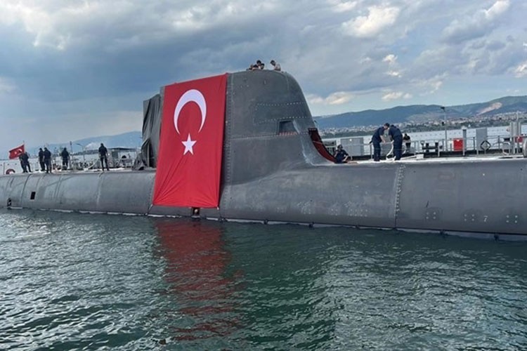 TCG Muratreis denize indirildi