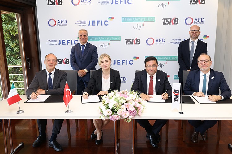 TSKB, AFD ve CDP ile Depremden Etkilenen Firmaların Yeşil Yatırımlarını Destekleyecek 100 Milyon Euro'luk Yeni Kredi Anlaşmasına İmza Attı
