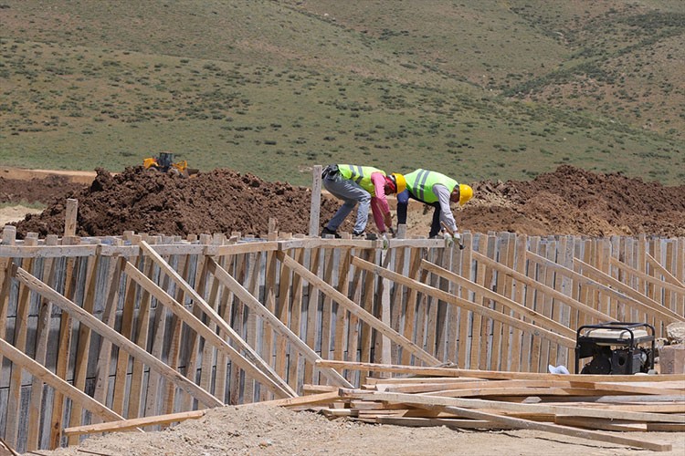 Hakkari'de sağlanan huzur ortamı ekonomik yatırımlarla pekiştirilecek