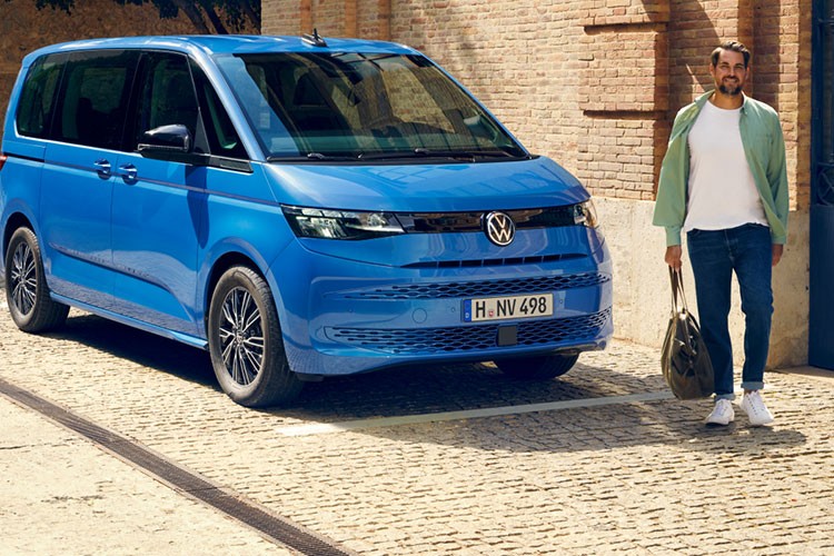 Multivan yenilenen özellikleriyle satışa sunuldu