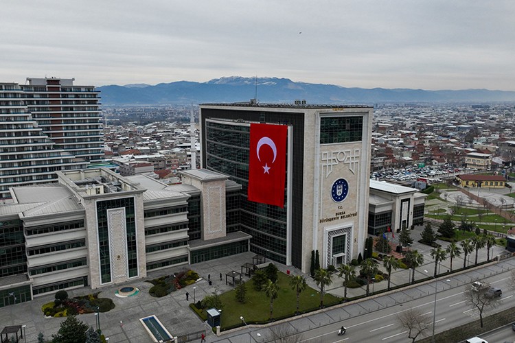 Bursa Türk bayraklarıyla donatıldı
