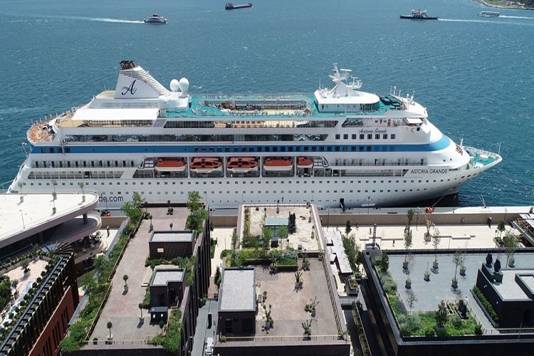 Türkiye kruvaziyerde 3 milyon yolcu hedefliyor