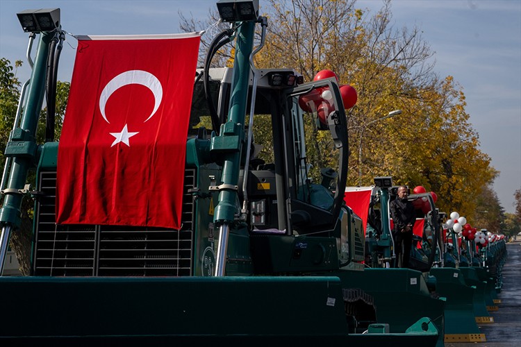 DSİ'nin araç parkına 50 iş makinesi daha katıldı