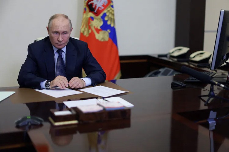 Putin'den hükümete ve Merkez Bankasına enflasyon uyarısı