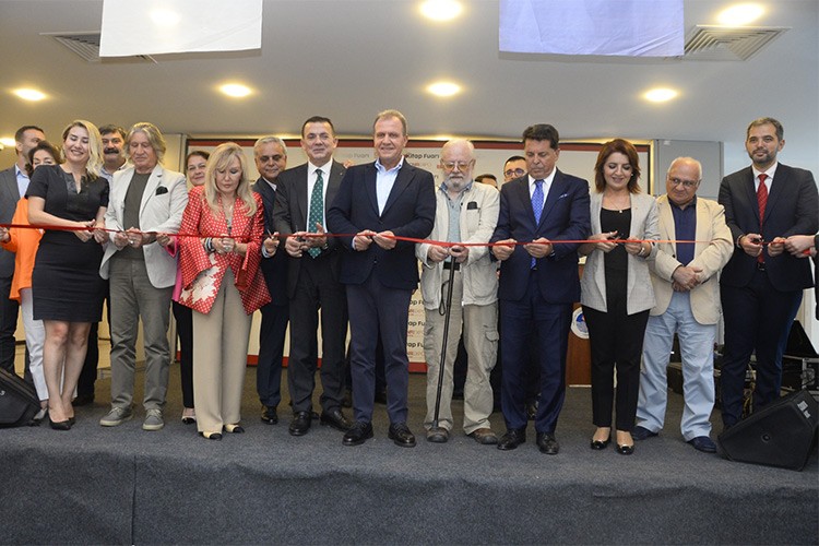 9.CNR Mersin Kitap Fuarı Kapılarını Açtı