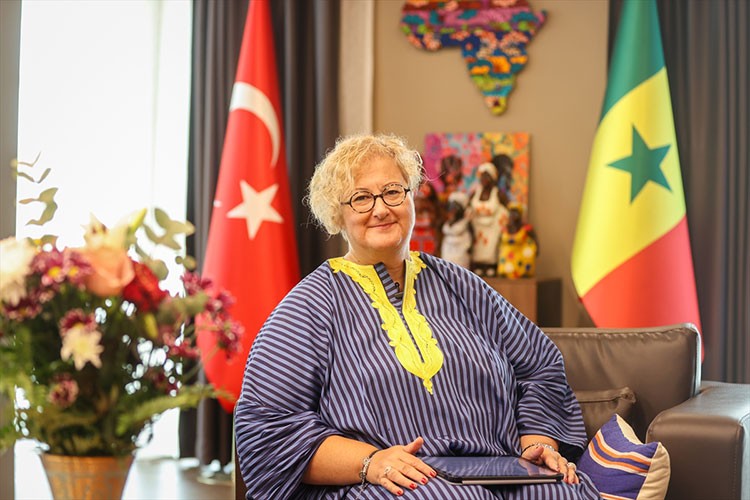 "Afrika ile kurulan ilişkiler hem kalbi hem akli"