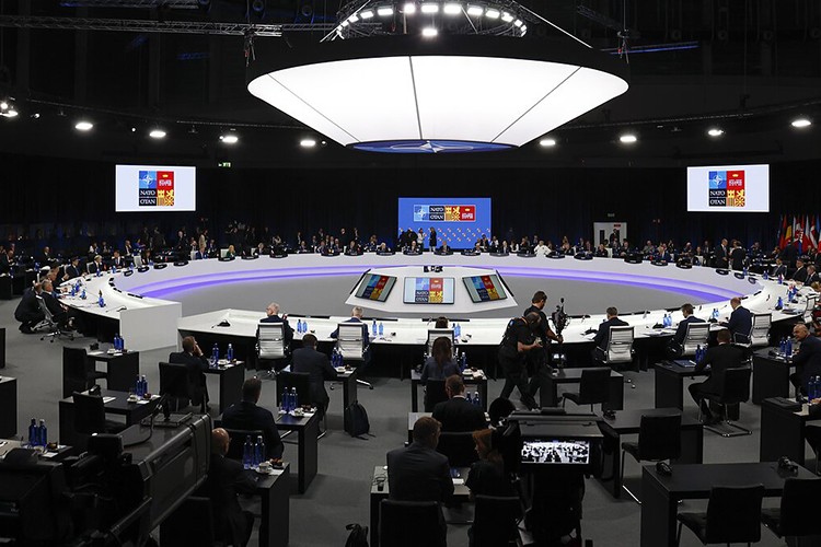 NATO'da tahıl sevkiyatı görüşülecek