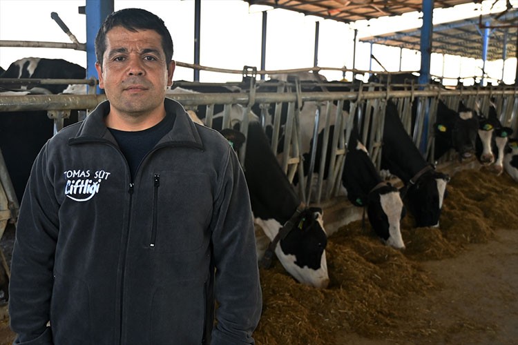 Mütevazı çiftliğini modern süt üretim tesisine dönüştürdü