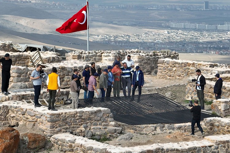 Konya'daki 5 bin yıllık kale turizme kazandırılmaya çalışılıyor