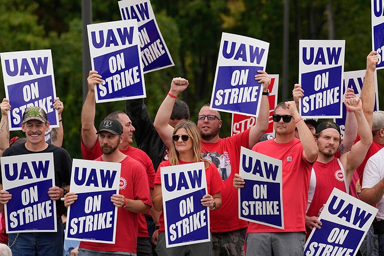 İşçiler General Motors ile geçici anlaşmaya vardı