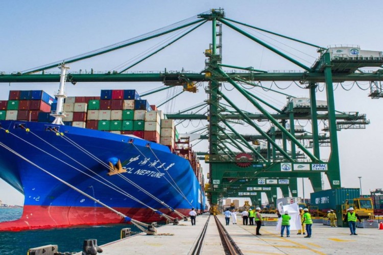 S. Arabistan limanlarında yeni lojistik alanlar atağı
