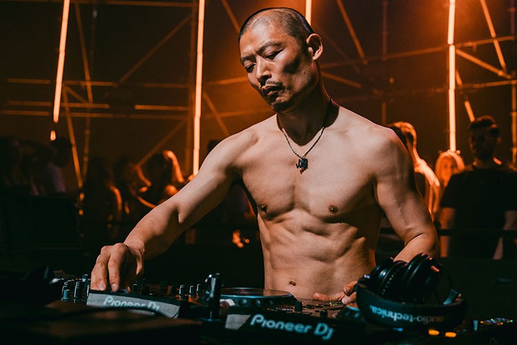 Elektronik müziğin yükselen ismi 28 Ekim'de Zorlu PSM'de