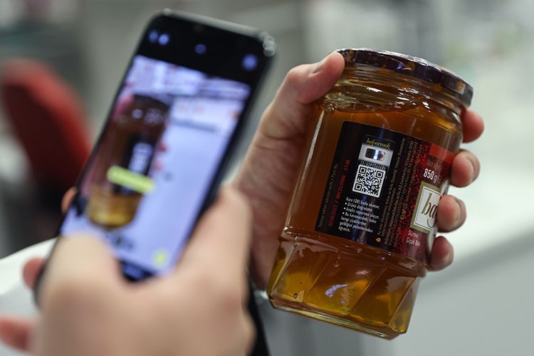 Yangınlar ve kuraklık çam balında rekolteyi düşürdü