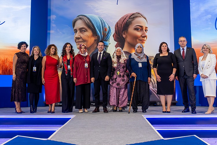 Dünya Çiftçi Kadınlar Günü'nde umut tazeleyen hikayeler