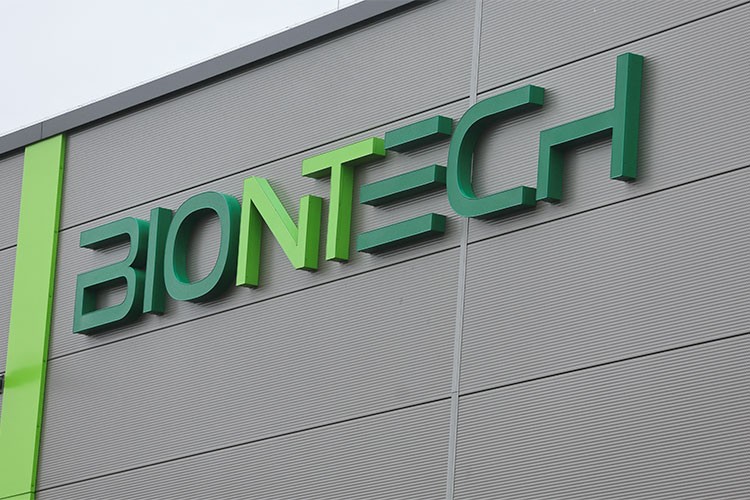BioNTech, Biotheus'u yaklaşık 1 milyar dolara satın alacak