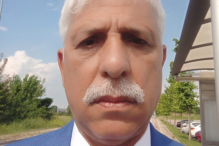 Başkan Akbulut: Bu davranışları siyasette görmek isteriz