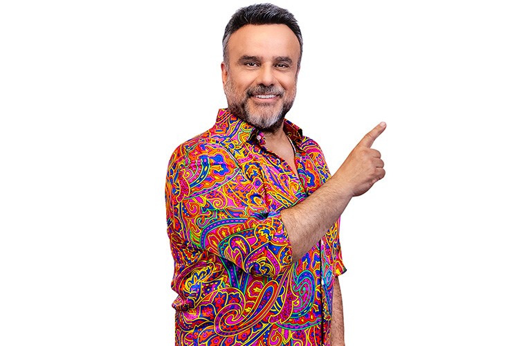 Reklam filminde Bülent Serttaş ile anlaştı