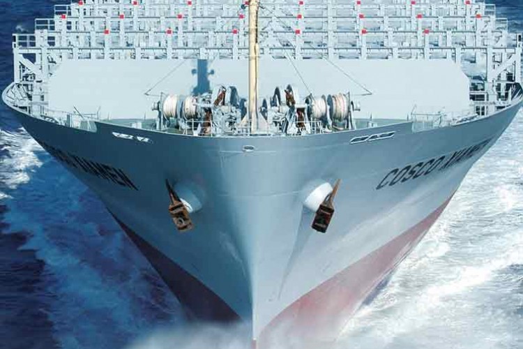 Kadın denizciler için koruyucu ekipman kullanımda