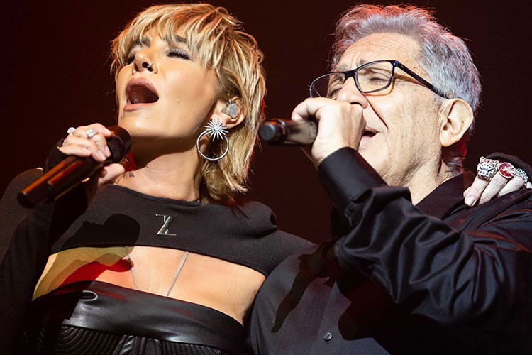 Sıla 2023'ü en uzun gece konseri ile kapatı